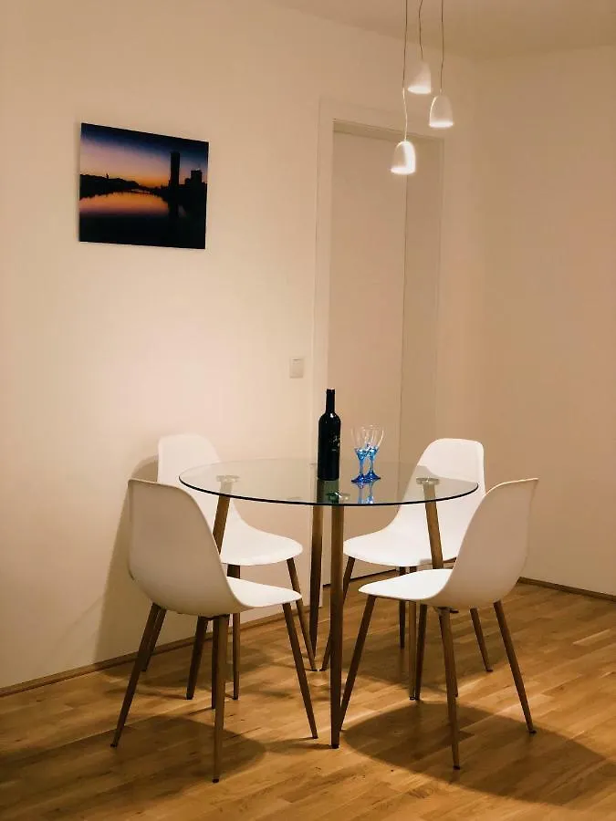 BestVienna U1 Kagran/DZ Apartment